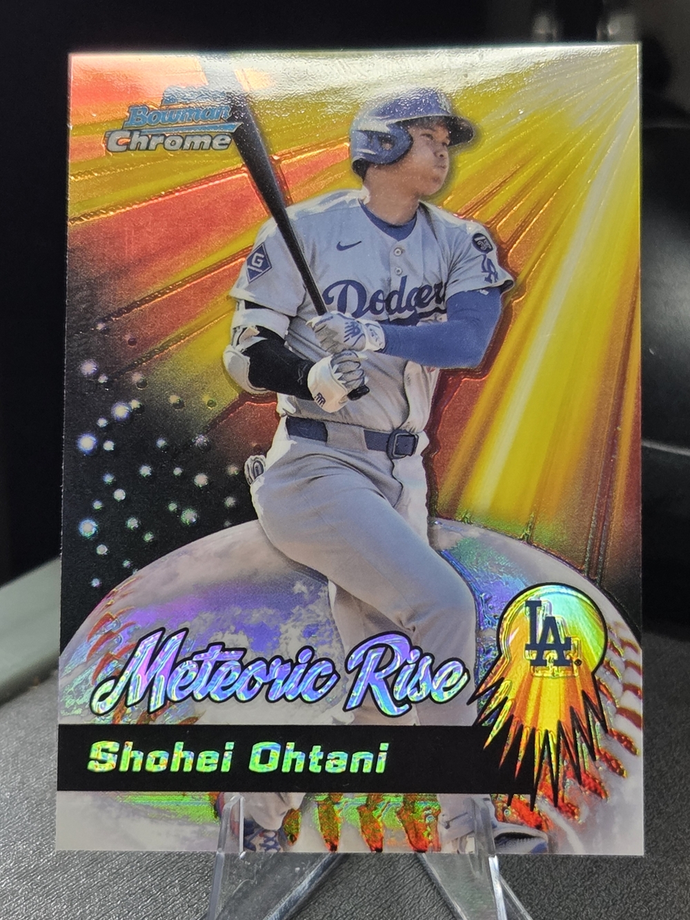 Topps Shohei Ohtani Yellow & Blue Dodgers Holographic Insert